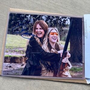 THE HUNTING WIVES, BRITTANY SNOW SIGNED 8x10 PHOTO - AUTHENTIC AUTOGRAPH COA